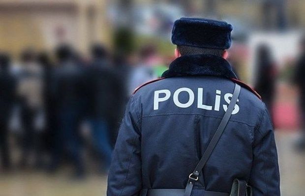 Azərbaycanda polis əməkdaşları qəzaya düşdü: Ölən və yaralanan var