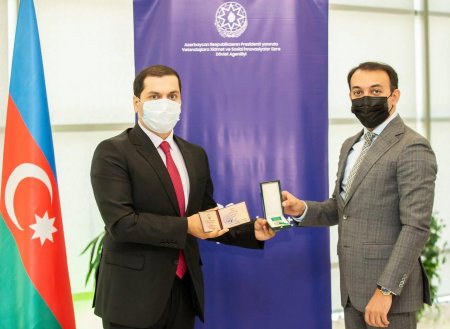 “ASAN xidmət” əməkdaşlarına medallar təqdim olunub