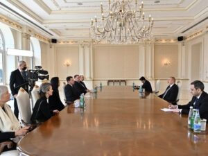 İlham Əliyev Estoniya parlamentinin sədrini qəbul etdi