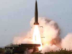 Yaponiya Müdafiə Nazirliyi: Şimali Koreyanın raketləri 350 km-ə qədər uçuş məsafəsinə malikdir