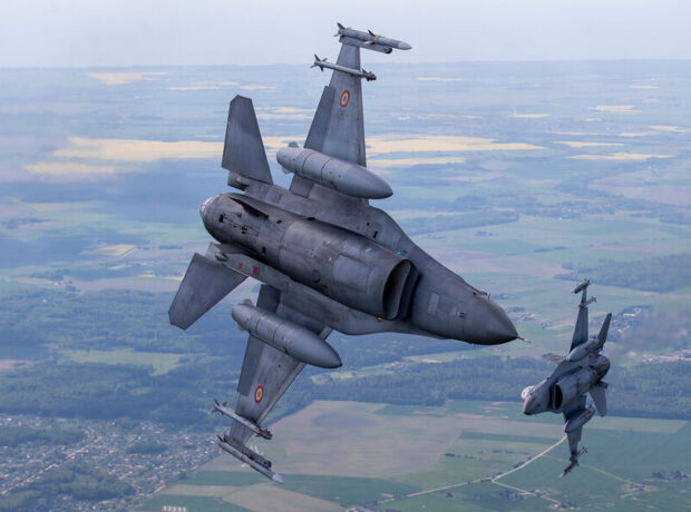London ukraynalı pilotlara F-16-ları idarə etməyə hazırlaşdırır