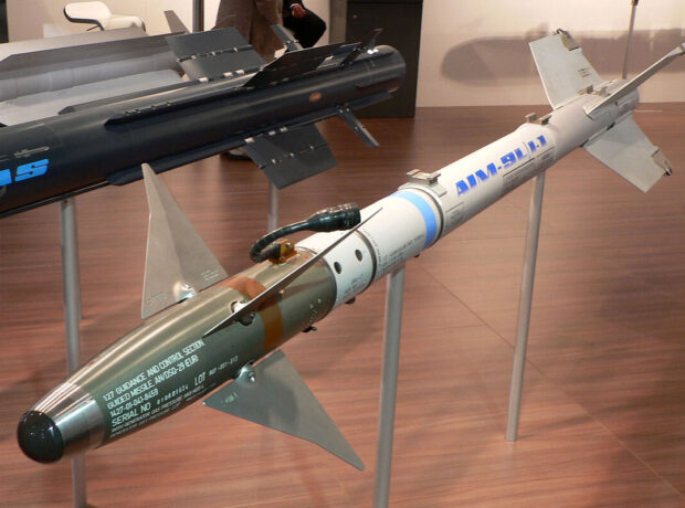 Kanada Ukraynaya AIM-9 raketləri göndərəcək