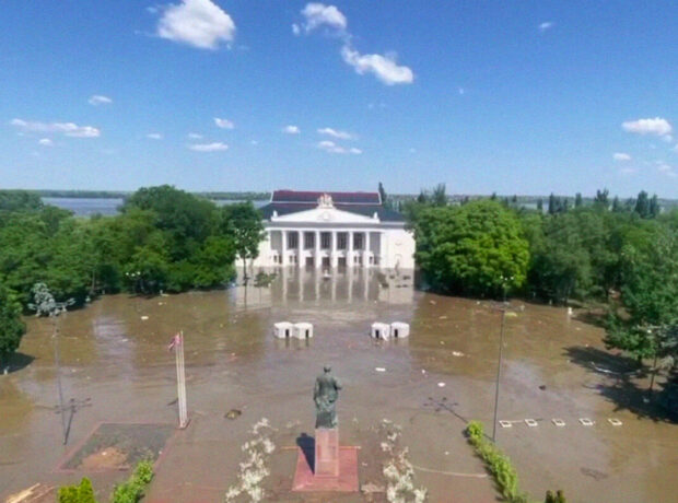 Nova Kaxovka meri şəhərdə suyun səviyyəsinin azaldığını açıqlayıb