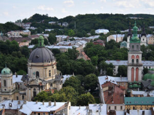 Lvovda naməlum şəxslər SSRİ Qəhrəmanı Nikolay Kuznetsovun külünü oğurlamağa cəhd ediblər