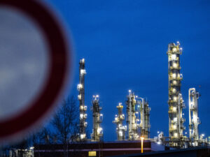 Hindistan Urals neftinin bahalaşması olmadan edə bilməzdi