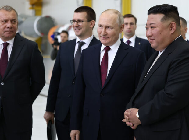 Kim Çen In Putini Şimali Koreyaya səfərə dəvət edib