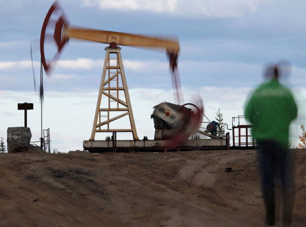 Rusiya neft ixracını azaltmağa başladı Rusiya neft ixracını azaltmağa başladı