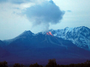 Kamçatka 15 milyard rubldan imtina etdi. YUNESKO-dan vulkanların statusunu qorumaq üçün investisiyalar