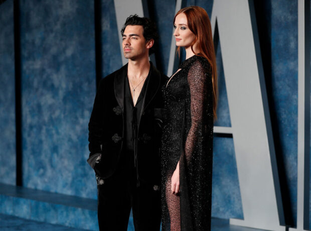 Sofi Törner və Co Conasın ikinci qızlarının adı məlum olub Sofi Törner və Co Conasın ikinci qızlarının adı məlum olub