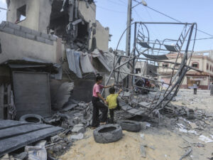 Baydenin İsrailə səfərindən sonra Qəzza zolağında məktəb vurulub