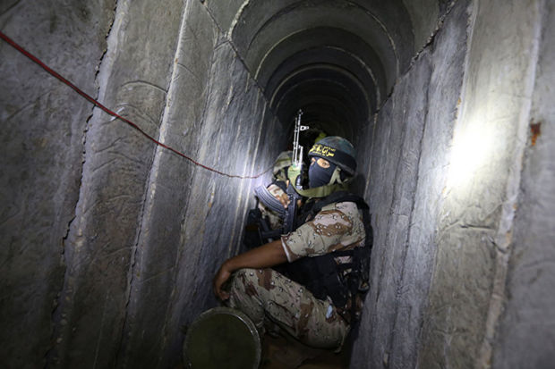 İsrail ordusu HƏMAS-ın yeraltı tunellərini bombalayır