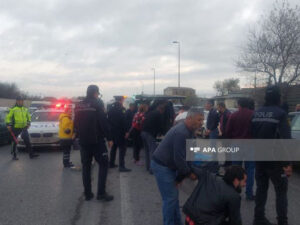 Bakıda avtobus iki piyadanı vurub öldürüb