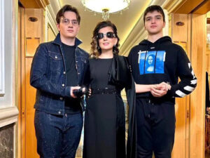 Şəbəkə Diana Gurtskayanın oğlu ilə şəklini müzakirə edir: “Oğlan dərhal böyüdü”