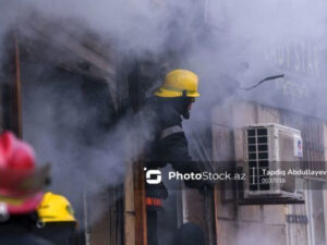 Bakıda evdə yanğın olub, xəsarət alanlar var