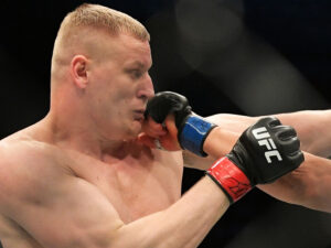 UFC 295-də döyülən döyüşçü Pavloviçin məşqçisi sürətli nokautun günahını öz üzərinə götürdü