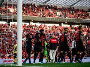 Almaniya Bundes Liqası: Müdafiəçinin dublu “Bayer”i liderlikdə saxladı