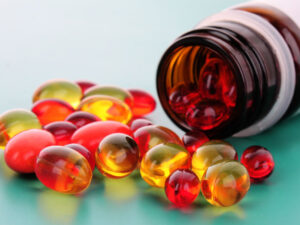 Dörd yaşlı qız anasının dərman şkafından 40 vitamin tableti yeyib