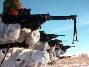 Britaniya Müdafiə Nazirliyi zorakılığa məruz qalan işçilərin ödənişlərini ikiqat artırıb