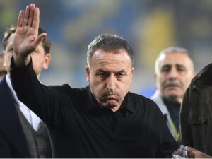 Türkiyədə hakimi döyən klub prezidenti istefa verib