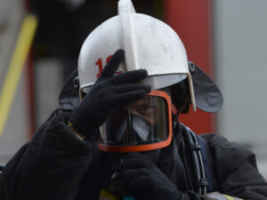 Murmansk vilayətində “Sevmorput” alışqan daşıyıcısında baş verən yanğın söndürülüb