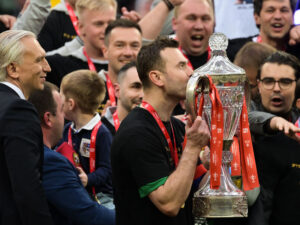 Akinfeyev padşah seçildi