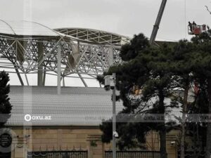 “Qarabağ”ın oyununun keçiriləcəyi stadionda sektorun tavanı uçdu