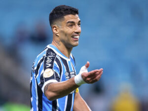 “Barselona”nın keçmiş futbolçusu Messinin onu necə şişman adlandırdığını danışıb