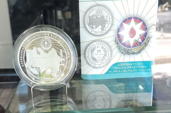 Azərbaycanda 15 milyon manata gümüş pul satılır