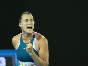 Belarusiyalı Sabalenka iki “sükanı” asaraq, AO-da ukraynalıya qalib gəldi