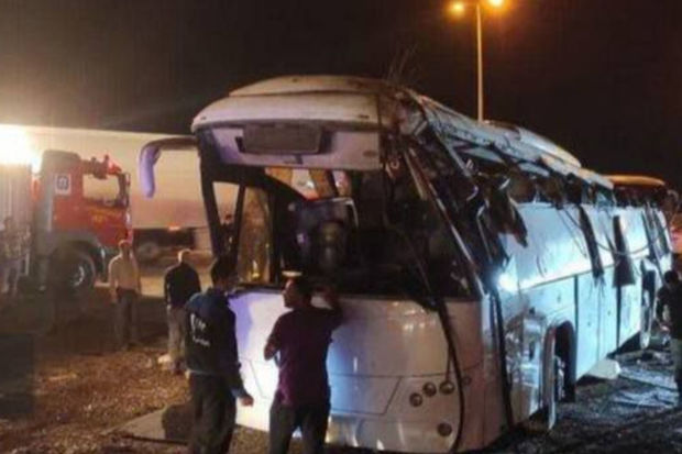 İranda sərnişin avtobusu qəzaya uğrayıb, ölənlər və yaralananlar var