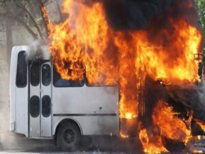 Gəncədə avtobus yanıb