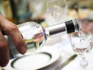 Sumqayıtda spirtli içkidən komaya düşən yaşlı kişi ölüb