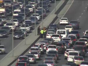 Bakı-Sumqayıt şosesində avtomobil piyadanı vurub