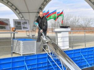 Prezident İlham Əliyev Xocalıda soyqırımı memorialının təməlini qoyub