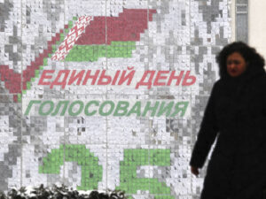 Lukaşenkonun administrasiyasının rəhbəri parlamentin üzvü seçilib