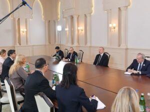 İlham Əliyev Avropa İttifaqının energetika məsələləri üzrə komissarını qəbul edib