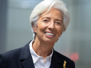 ECB rəhbəri inflyasiyanın hədəf səviyyəyə qədər azalacağını proqnozlaşdırır