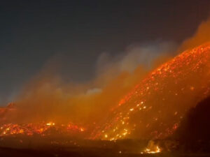 Primoryedə ilk dəfə yanğın tornadosu baş verib