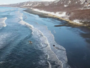 Kamçatkada qar uçqunu altında qalan könüllü okeana sürüklənib