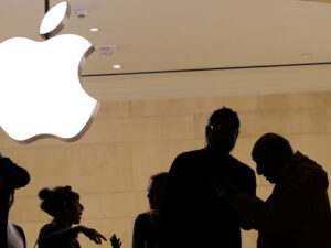 Apple və Google şirkətləri iOS və Android sistemləri arasında keçidi sadələşdirmək qərarına gəliblər Apple və Google şirkətləri iOS və Android sistemləri arasında keçidi sadələşdirmək qərarına gəliblər