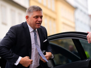 Slovakiyada dövlət qulluqçularının təhlükəsizliyi gücləndirilib