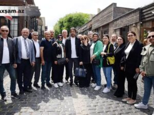 Mahsun Kırmızıgül şəhid ailələri ilə görüşüb – Fotolar