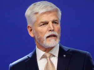 Çexiya prezidenti parlamentarinin Ukraynaya yardımla bağlı açıqlamasından narahatlığını bildirib Çexiya prezidenti parlamentarinin Ukraynaya yardımla bağlı açıqlamasından narahatlığını bildirib