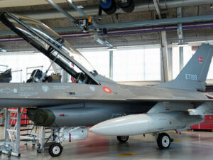 Ukrayna Çexiyadan ilk F-16 qırıcı simulyatorunu alıb