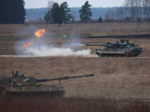 Cənubi Koreya hərbçiləri Şimali Koreya əsgərlərinə atəş açıb