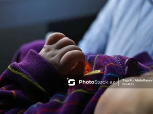 Mərdəkanda iki avtomobil toqquşdu, azyaşlı xəsarət aldı