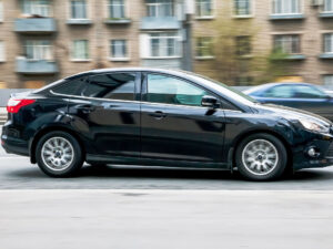 Ford Focus III avtomobili alarkən risklər adlanır