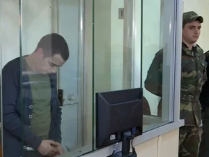 Siqaret çəkdiyi üçün qardaşını danlayan atasını öldürdü