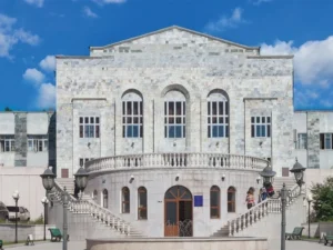 Qarabağ Universiteti müəllim axtarır: İyulun 7-dək vaxt var