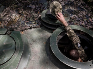 Üç minə yaxın məhkum Ukrayna Silahlı Qüvvələrində xidmətə başlayıb